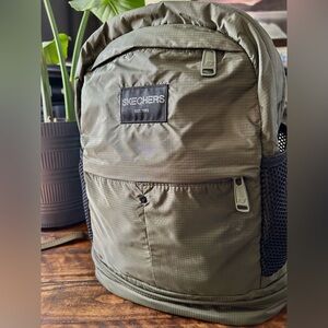 Skechers 16” Olive Green Men's Backpack Mesh Pockets Padded Straps